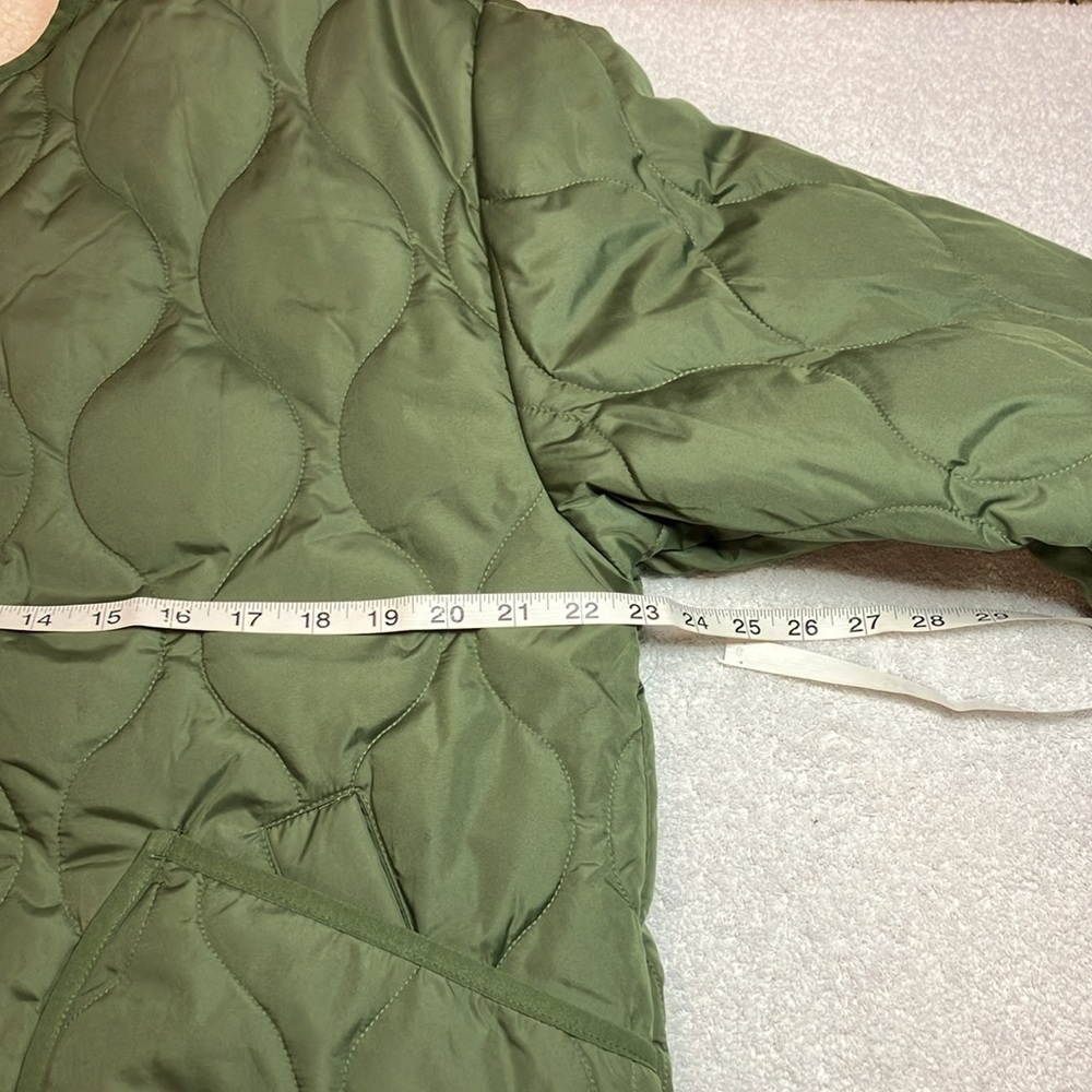 J Crew reversible puffer jacket with Primaloft - Picture 8 of 9
